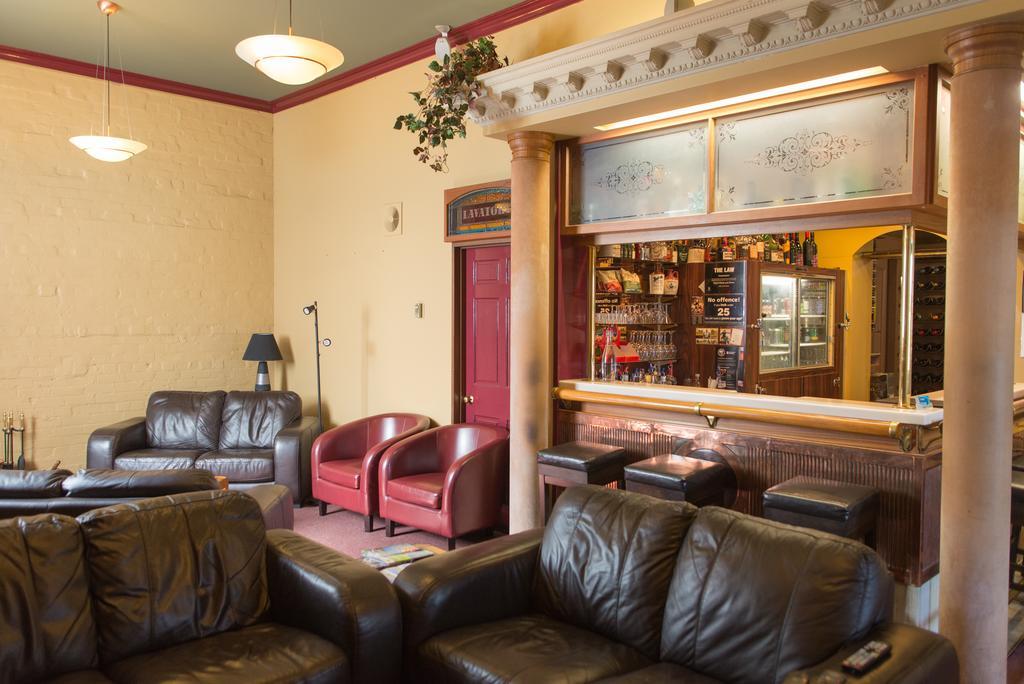Victoria Railway Hotel Invercargill Esterno foto