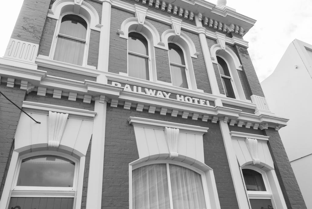 Victoria Railway Hotel Invercargill Esterno foto