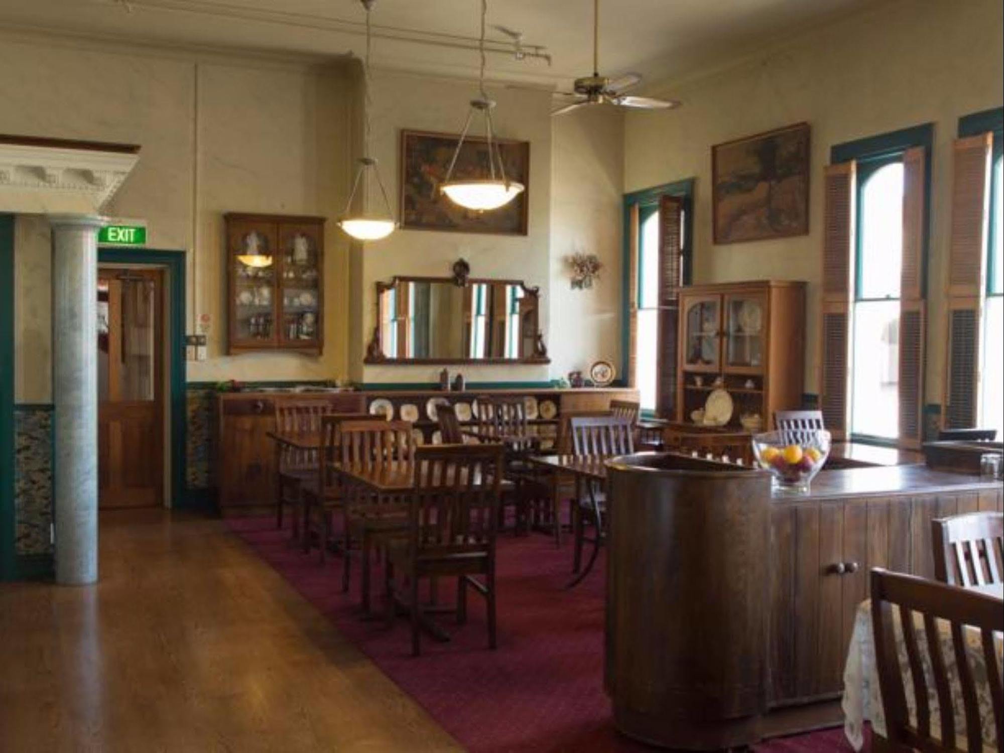 Victoria Railway Hotel Invercargill Esterno foto
