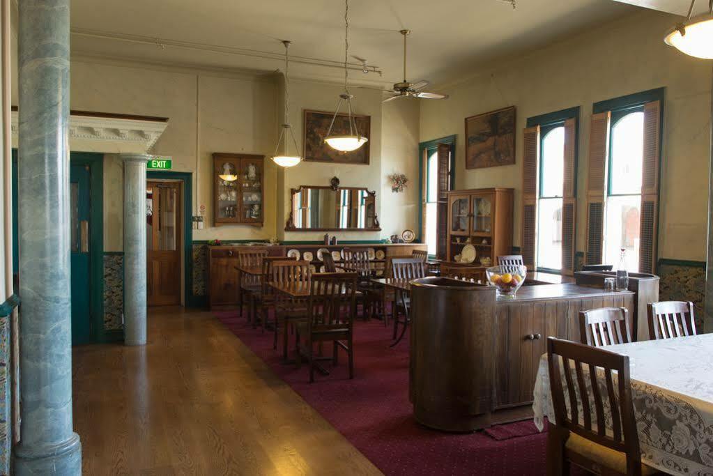Victoria Railway Hotel Invercargill Esterno foto