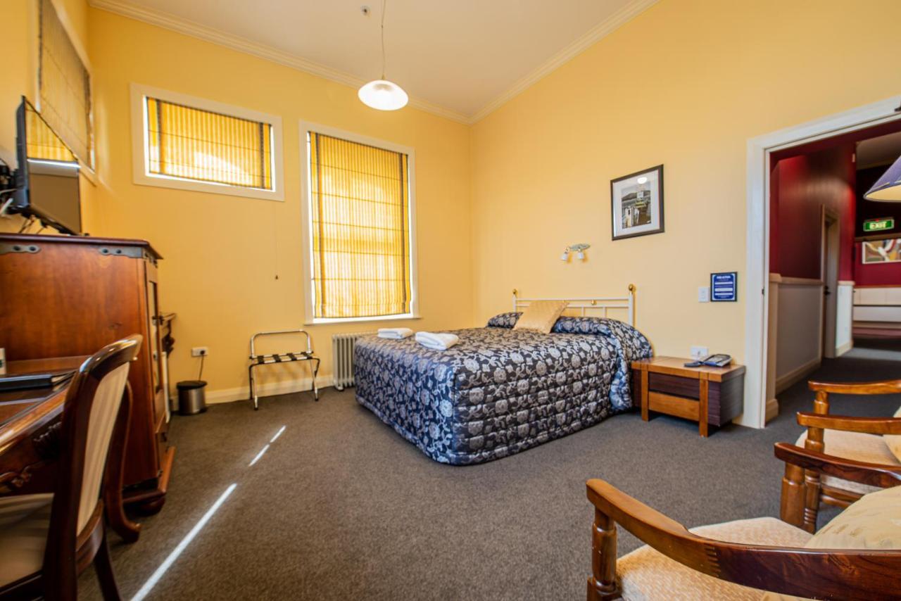 Victoria Railway Hotel Invercargill Esterno foto